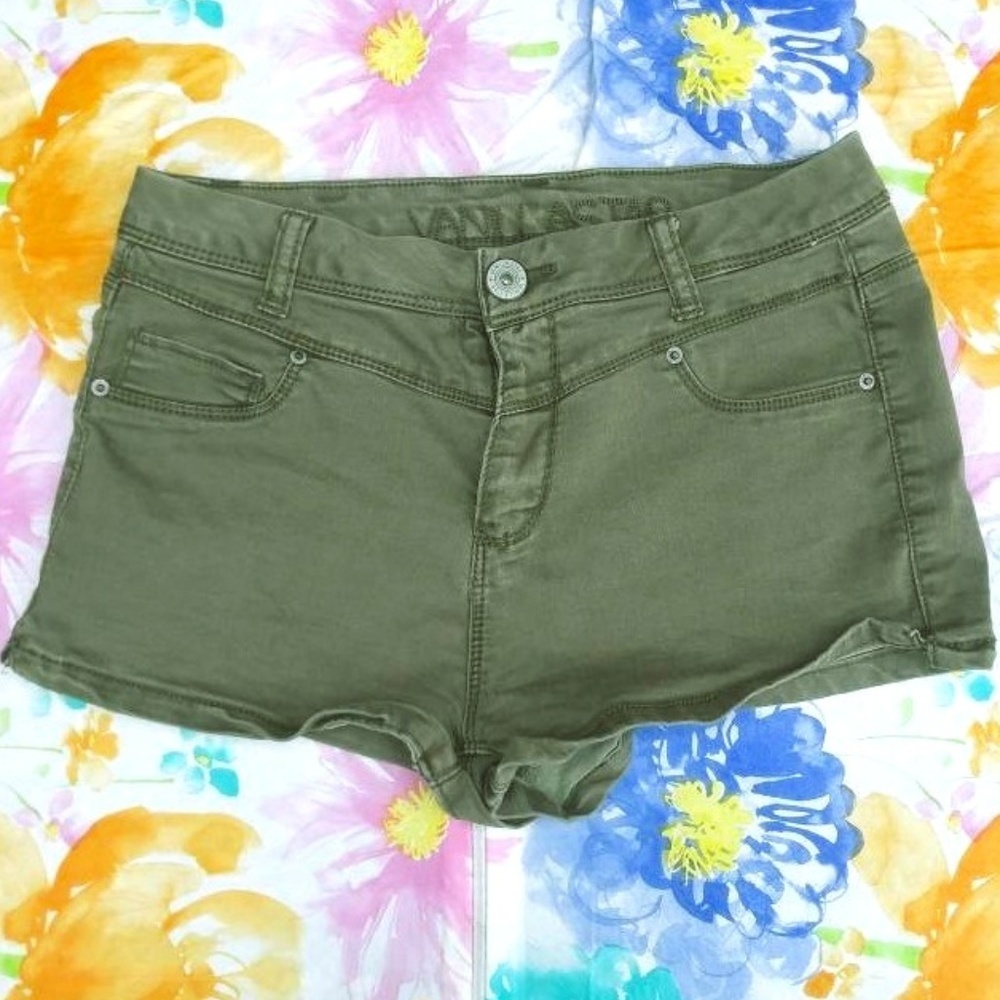 Vanilla Star Booty Shorts Size 5